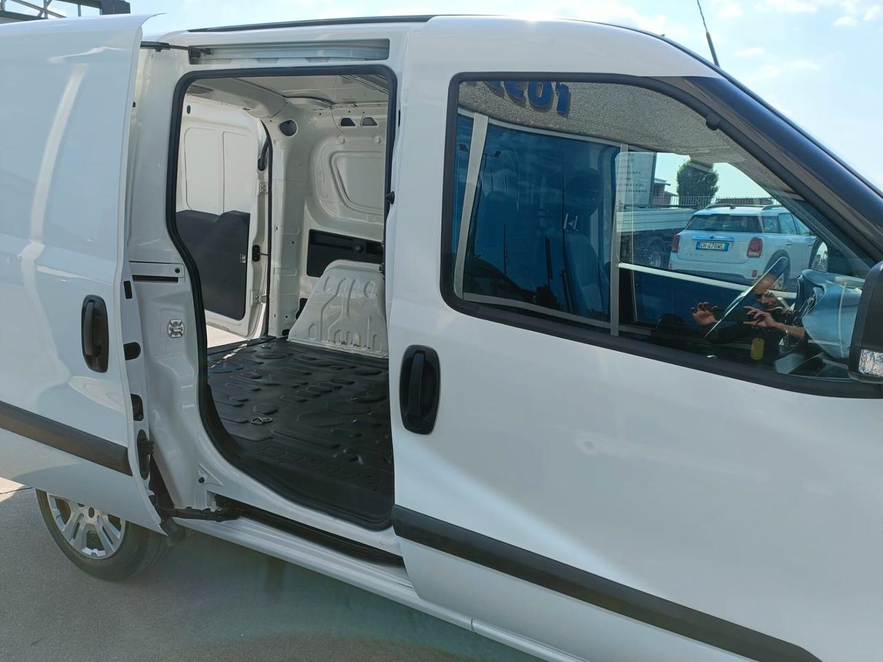 FIAT DOBLO CARGO 1.6 MJT SX 3 POSTI FURGONE 105 CV EURO 6D