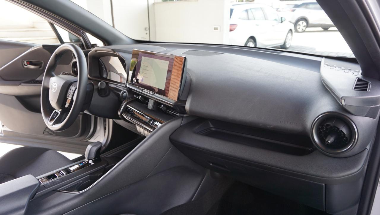 Toyota C-HR 1.8 hev Active fwd e-cvt