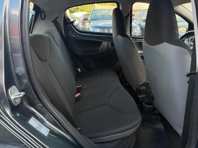 Toyota Aygo 1.0 VVT-i 68CV 5 porte Active - 2013