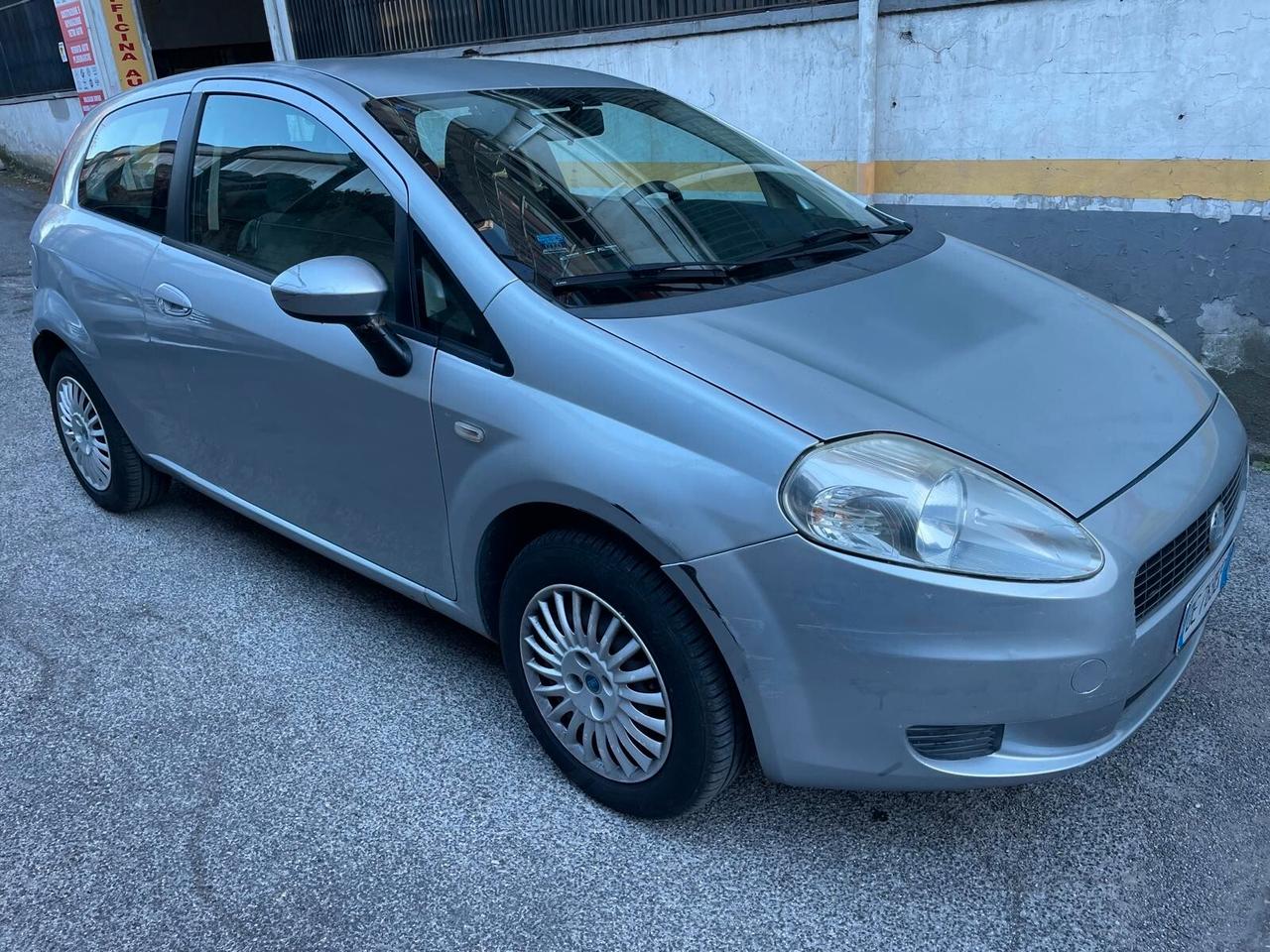 Fiat Grande Punto 1.4 Starjet 16V 3 porte Emotion