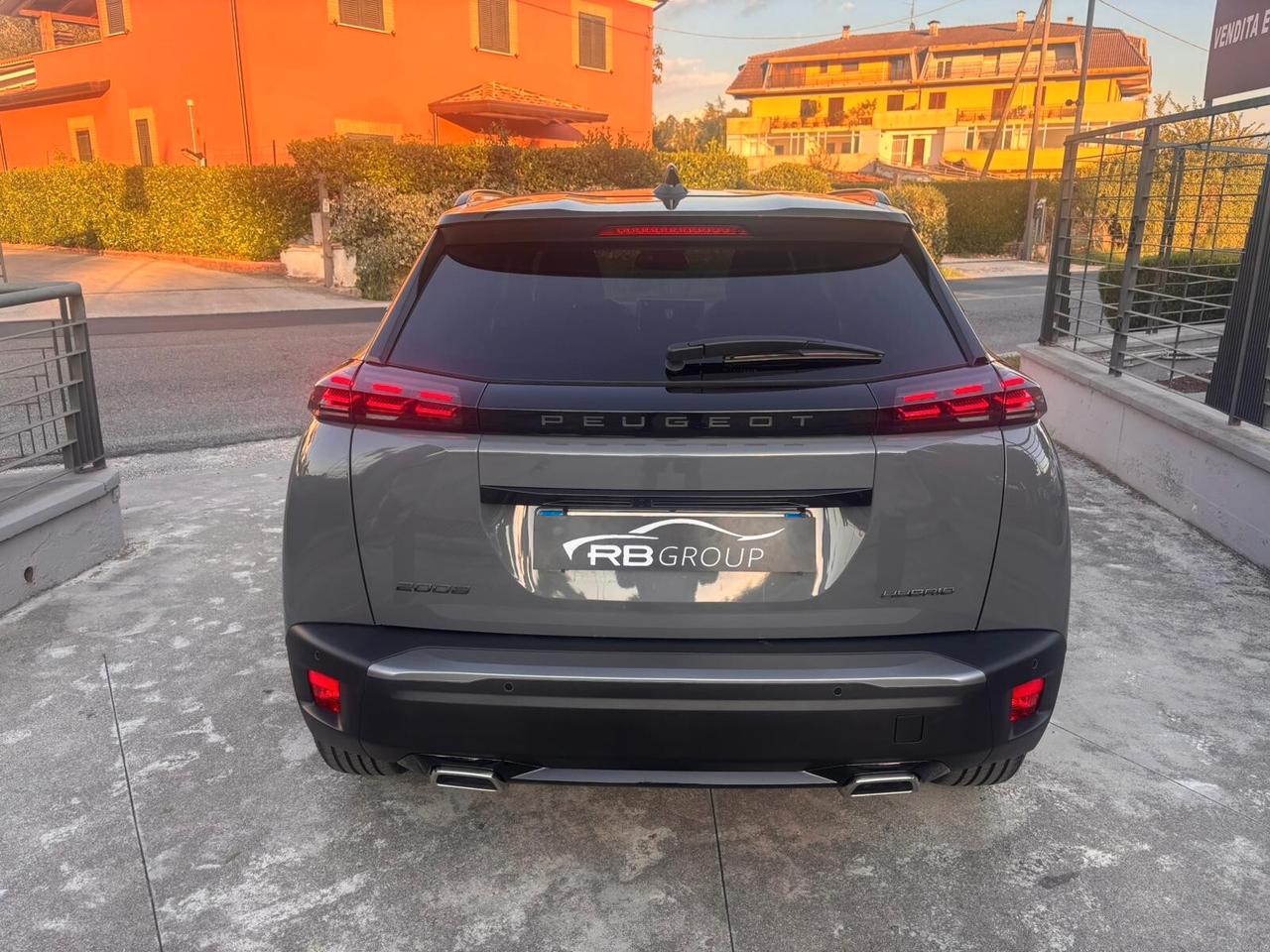 Peugeot 2008 Hybrid 145 e-DCS6 GT KM 0