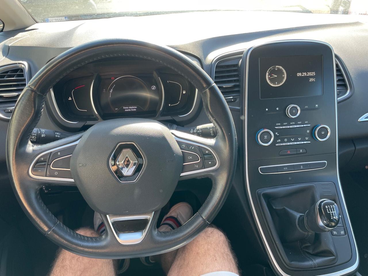 Renault Grand Scenic Blue dCi 120 CV EDC Intens