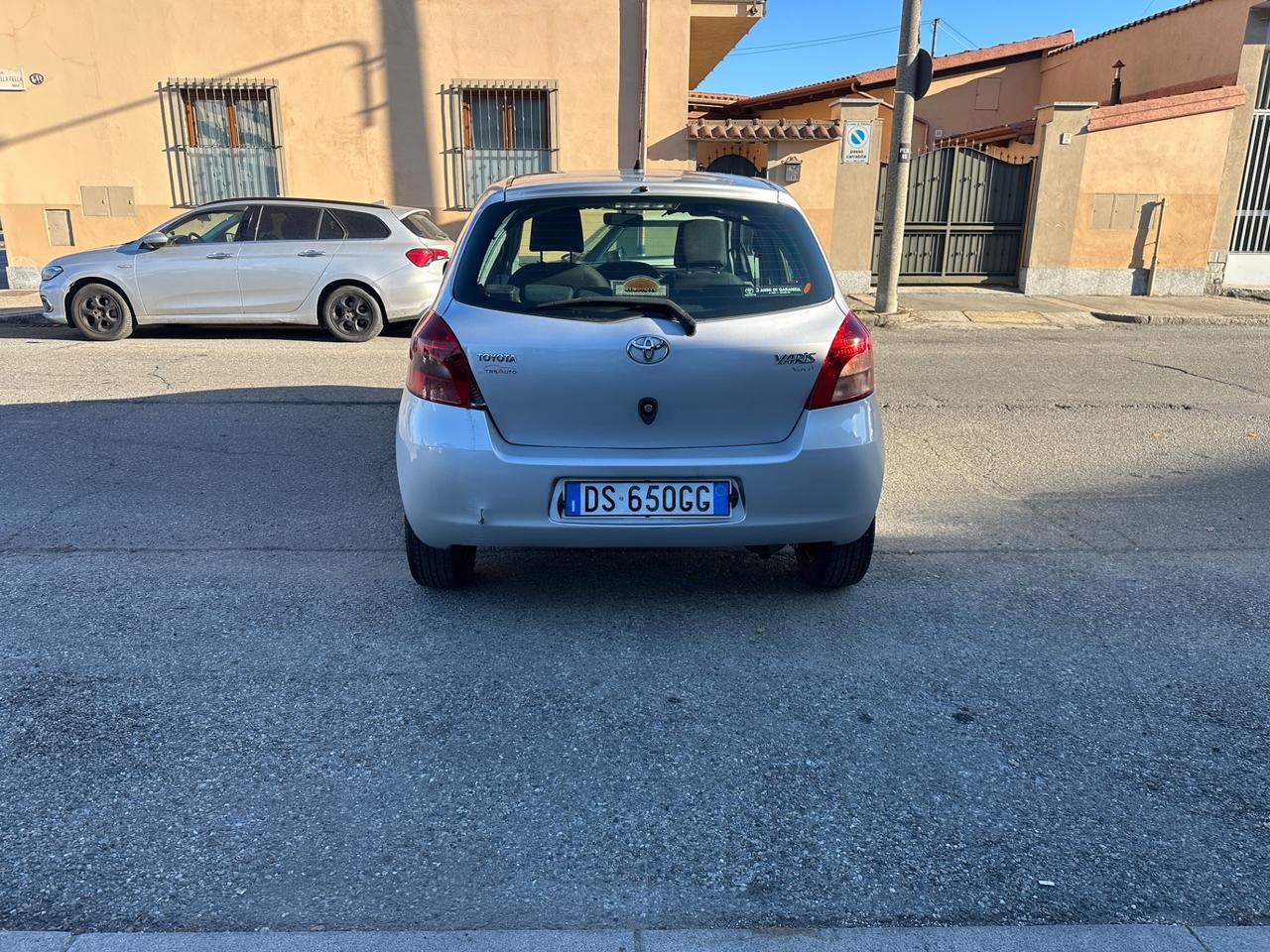 Toyota Yaris 1.0 5 porte Sol