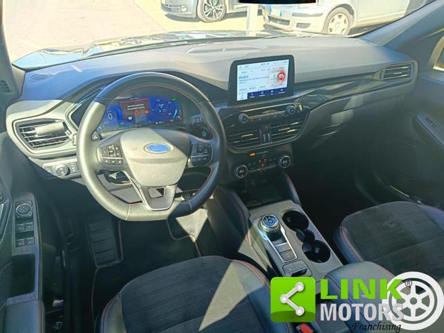 FORD Kuga 2.5 Full Hybrid 190 CVT 2WD ST-Line Design