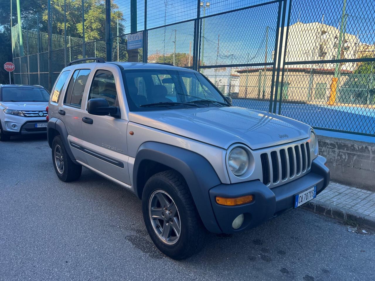 Jeep Cherokee 2.5 CRD Sport