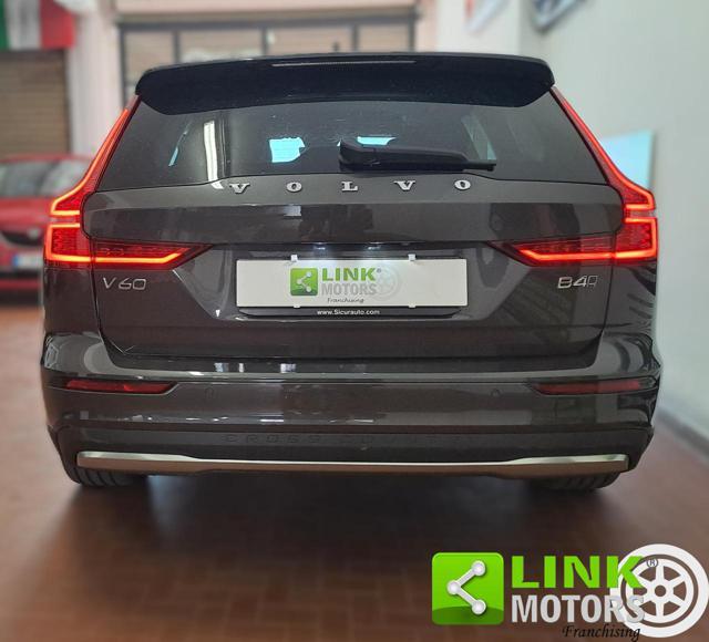 VOLVO V60 Cross Country 2.0 B4 D 211H 195 MHEV HYBRID PLUS AWD AUTOMATICA