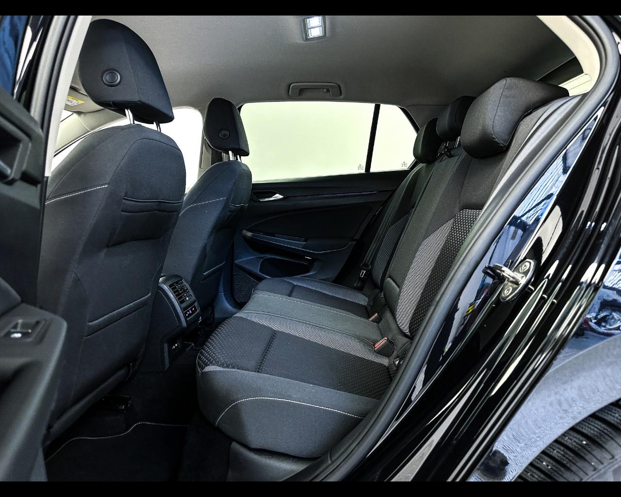 VOLKSWAGEN Golf 8ª serie - Golf 2.0 TDI 150 CV DSG SCR Style