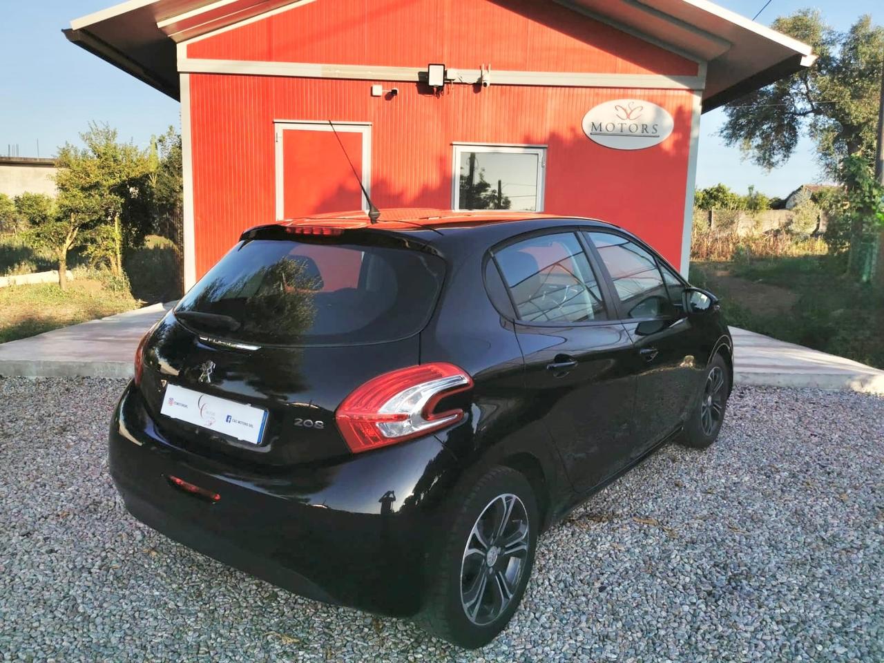 Peugeot 208 1.4 HDi 68 CV 5 porte Allure
