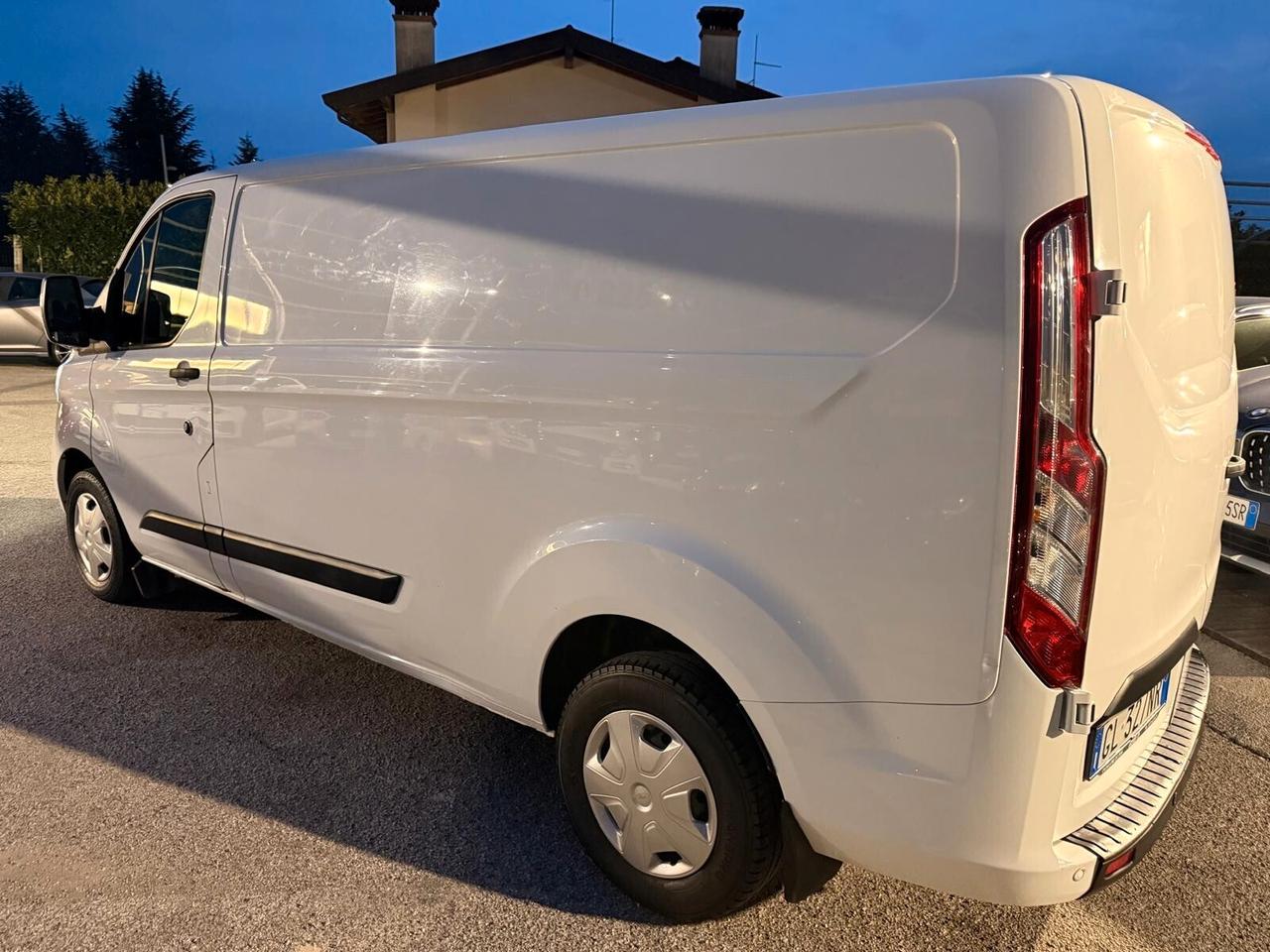 Ford Tourneo Custom 2.0 TDCi 130CV PL