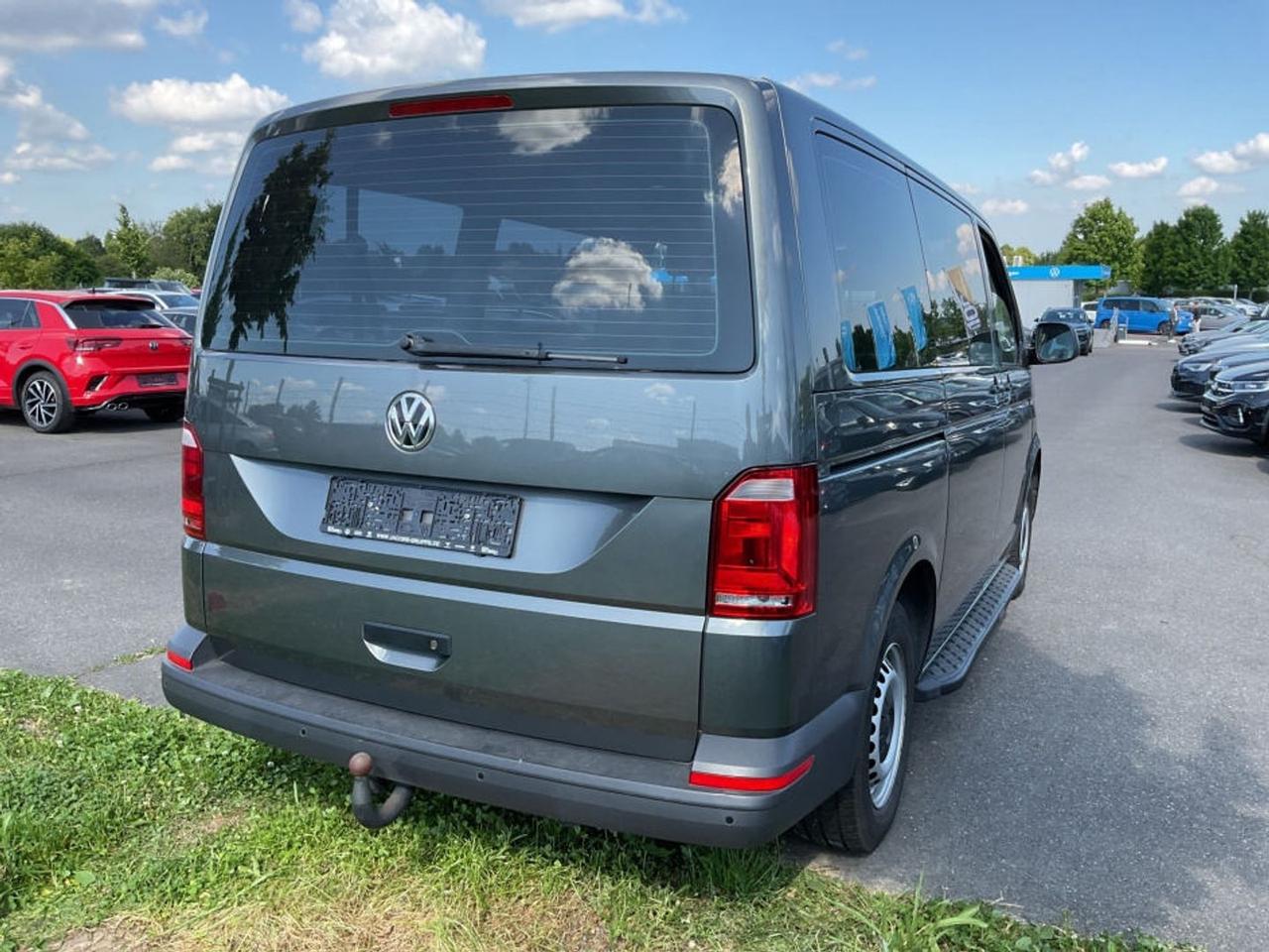Volkswagen Transporter Caravelle 2.0 TDI