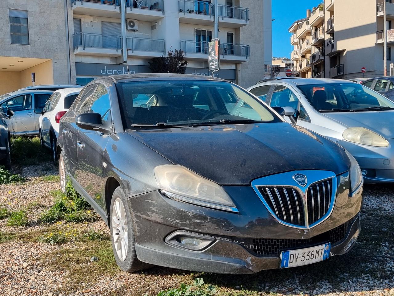 Lancia Delta 1.6 MJT DPF Platino 120 CV