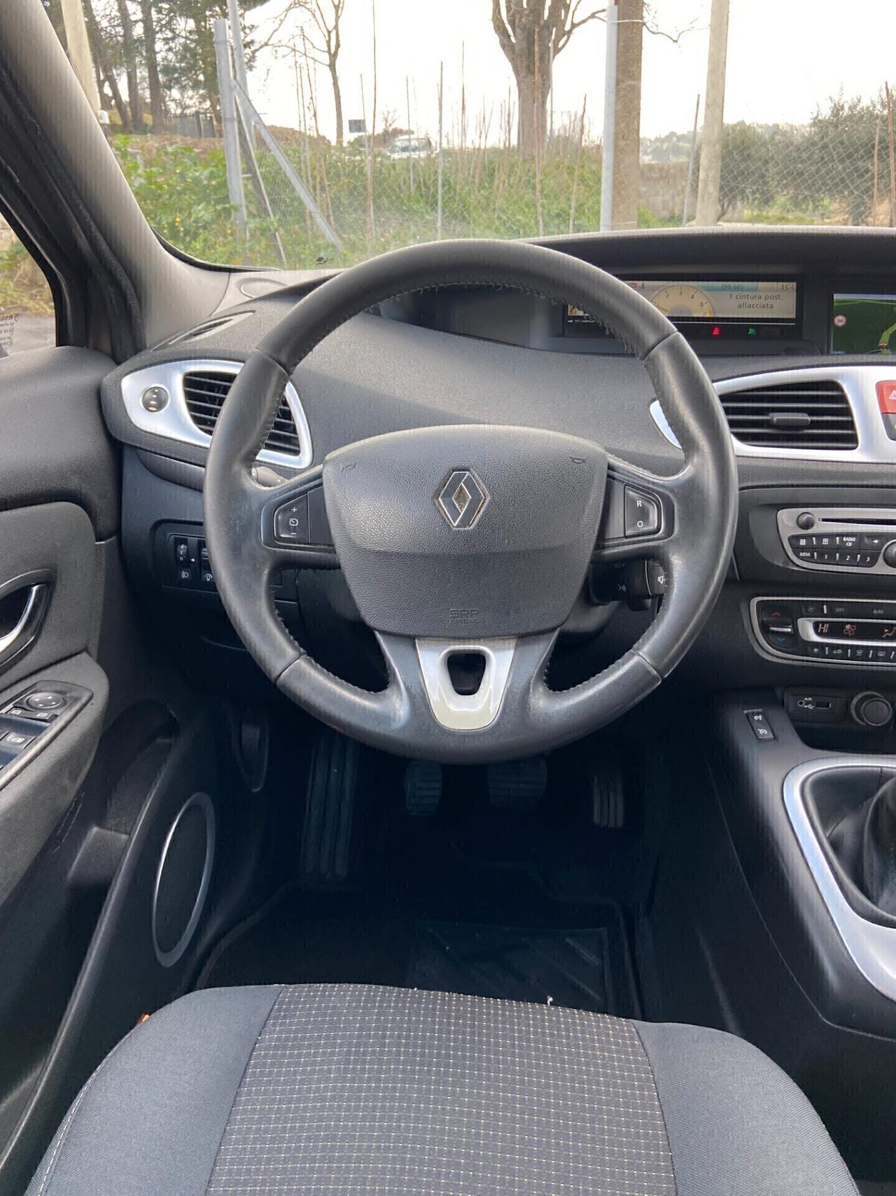 Renault Scenic X-Mod 1.5 dCi 110CV Luxe