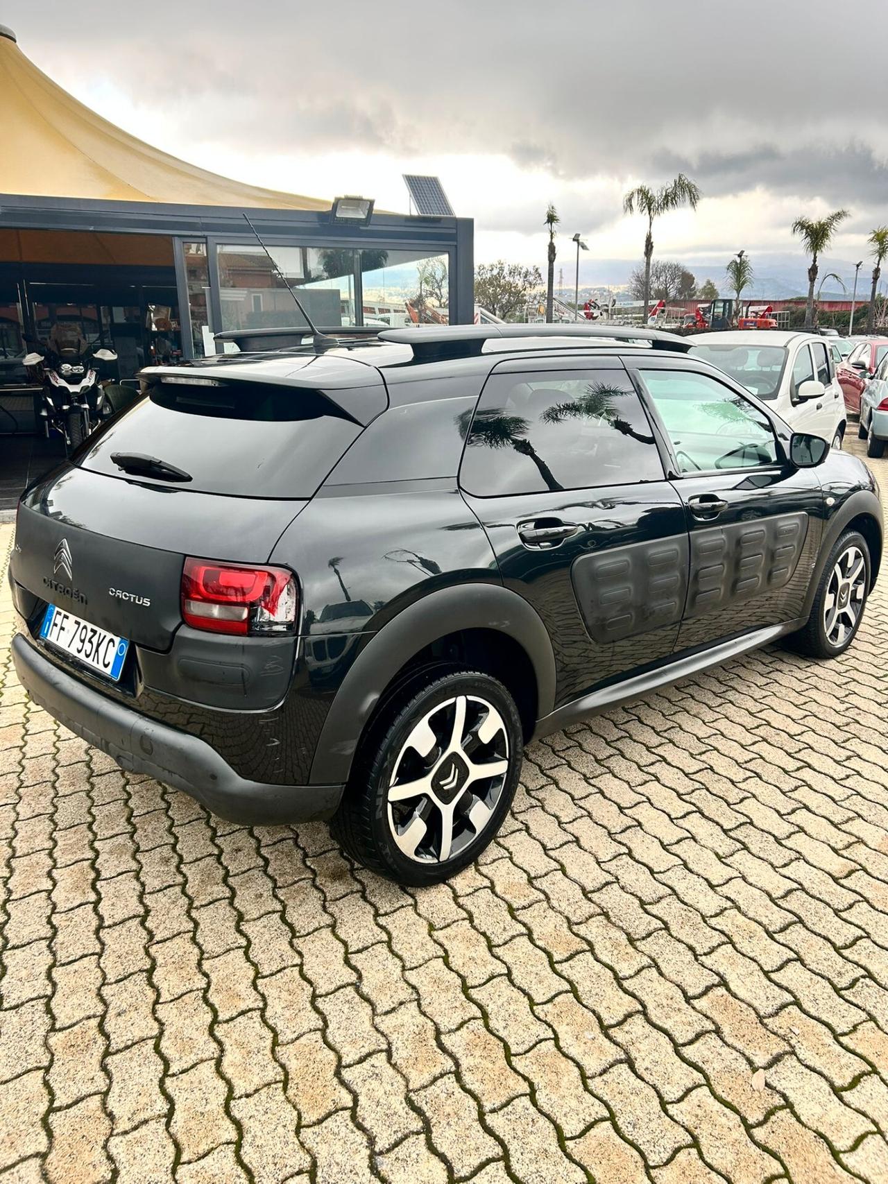Citroen C4 Cactus BlueHDi 100 Shine 12 mesi garanzia