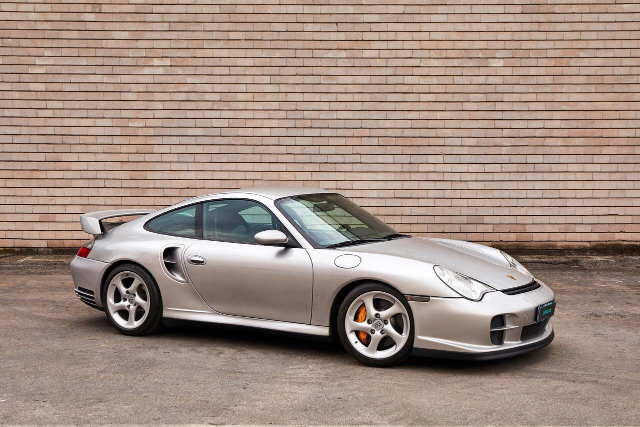 Porsche 911 Gt2 - 2001