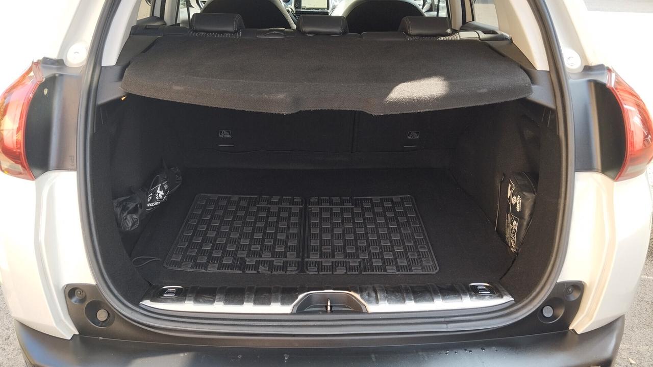 PEUGEOT 2008 1.5 DIESEL-AUTO-NAVI
