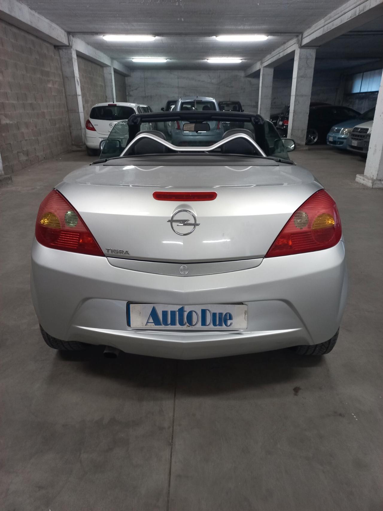 Opel Tigra TwinTop 1.4 16V Sport