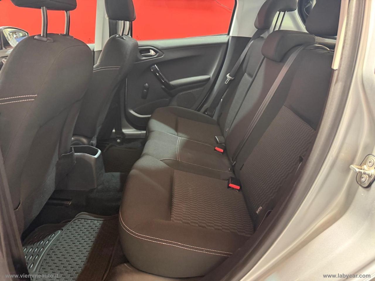 PEUGEOT 208 PureTech 82 5p. Allure