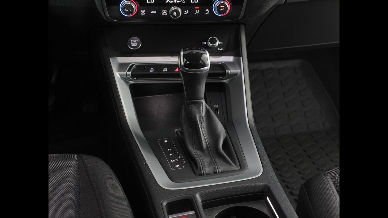 AUDI Q3 II 2018 - Q3 35 1.5 tfsi Business Advanced s-tronic