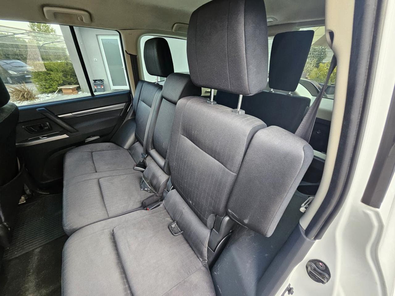 Mitsubishi Pajero 3.2 DI-D 16V aut. 5p. Instyle DPF CARPLAY