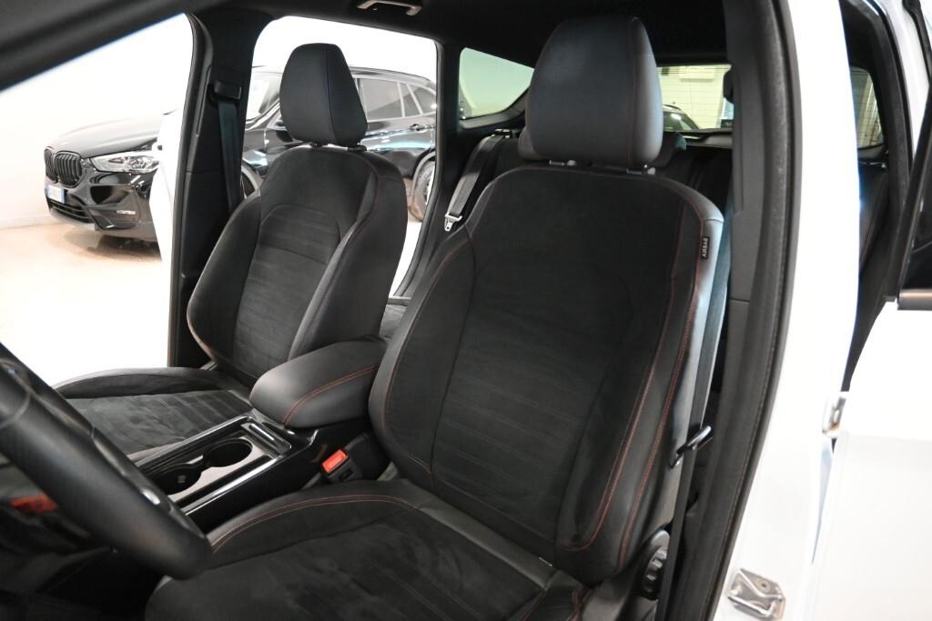 Ford Kuga 2.0 TDCI 120 CV S&S 2WD Powershift ST-Line