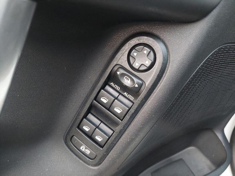 Citroen C3 1.2 VTi 82 Exclusive Neopatentati full.optional