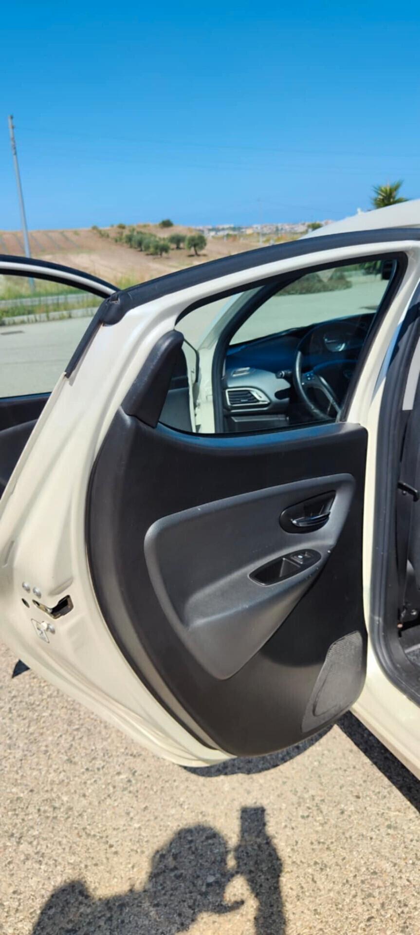 Lancia Ypsilon 1.3 MJT 16V 95 CV 5 porte S&S Platinum