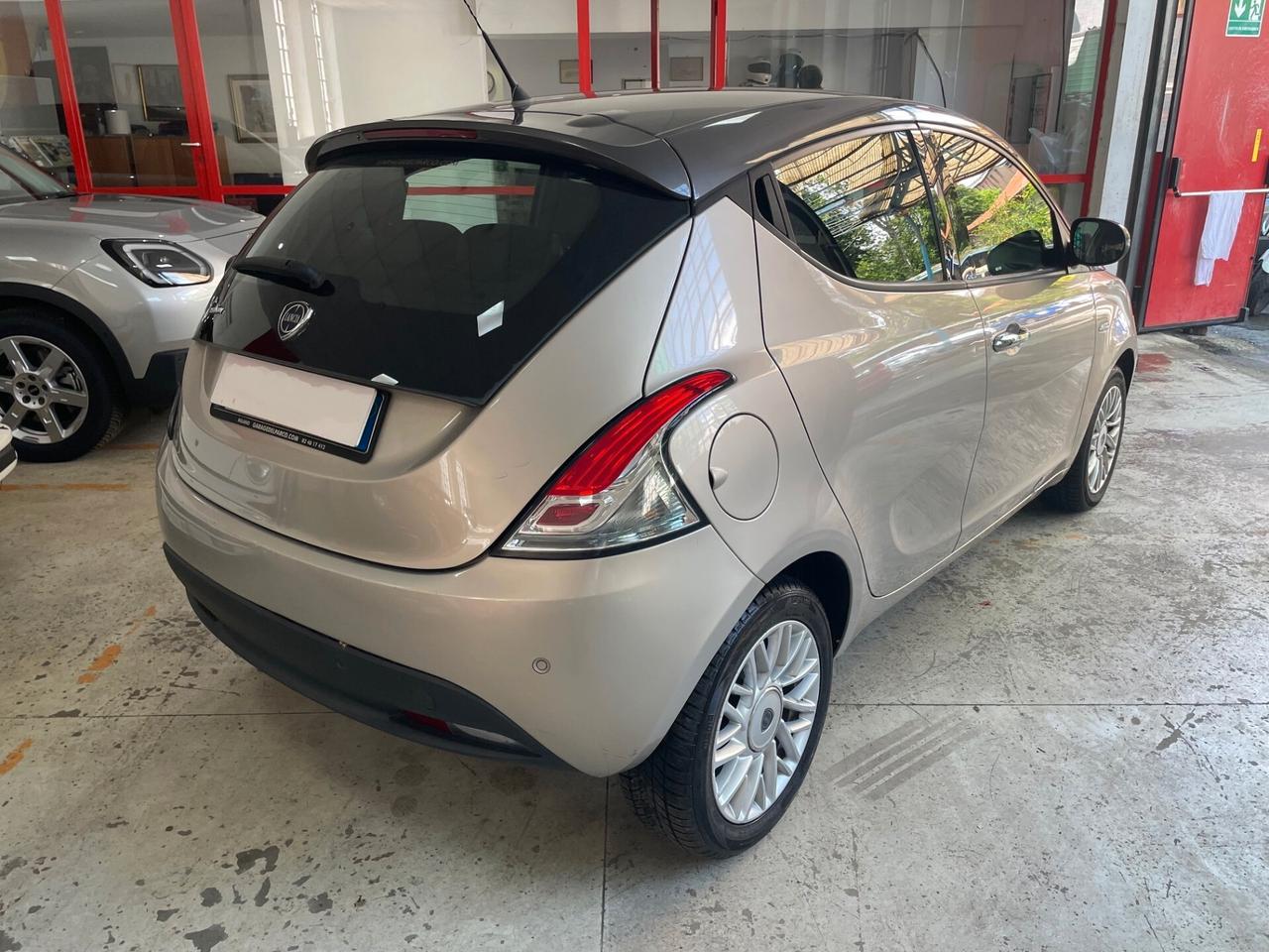 Lancia Ypsilon 1.2 69 CV 5 porte 30th Anniversary