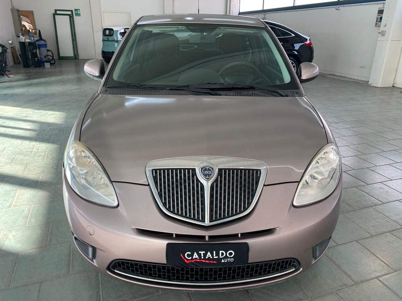 Lancia Ypsilon 1.2 69 CV Diva