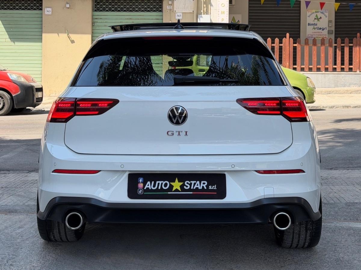 Volkswagen Golf 8 GTI 2.0 TSI 245CV