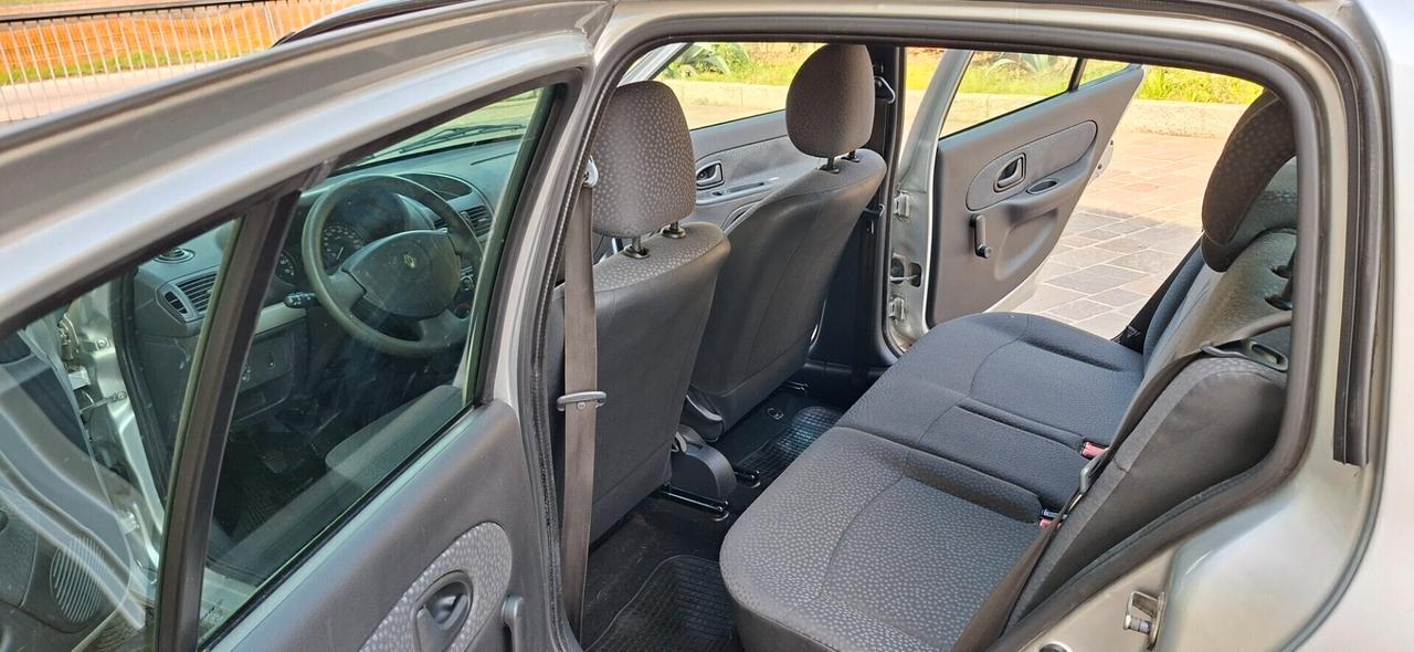 CLIO 1.2 STORIA UNICO PROPRIETARIO IDEALE X NEOPATENTATI