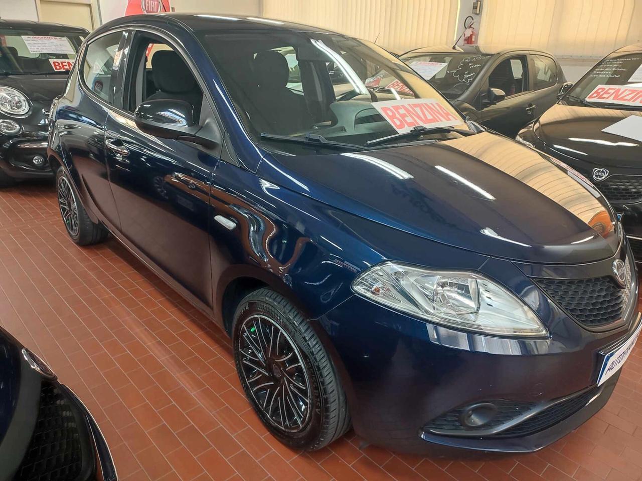 Lancia Ypsilon 1.2 69 CV 5 porte S&S Gold