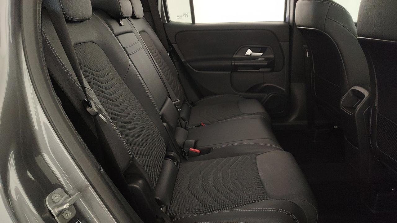 Mercedes-Benz GLB 180 d Advanced auto