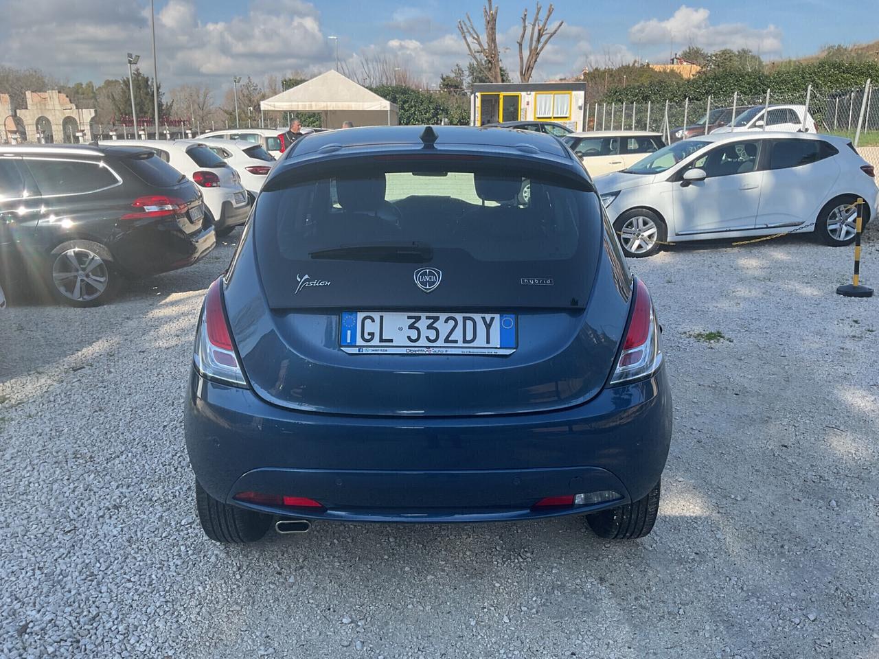 Lancia Ypsilon 1.0 FireFly 5 porte Hybrid Ecochic Gold