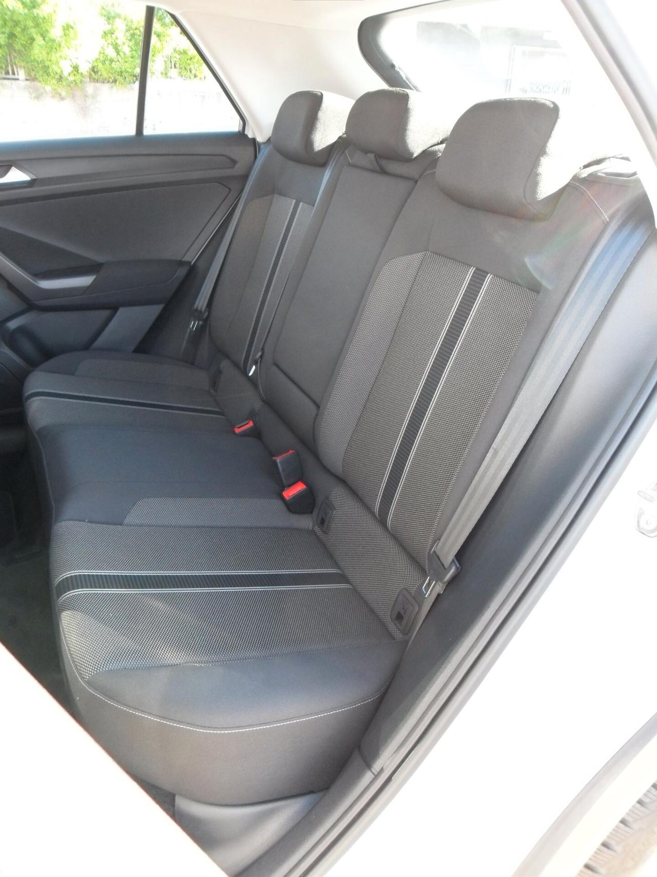 Volkswagen T-Roc 2.0 TDI SCR Business BlueMotion Technology
