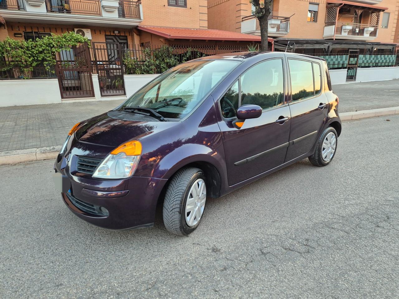 Renault modus 1.2 benzina anno 06 viola