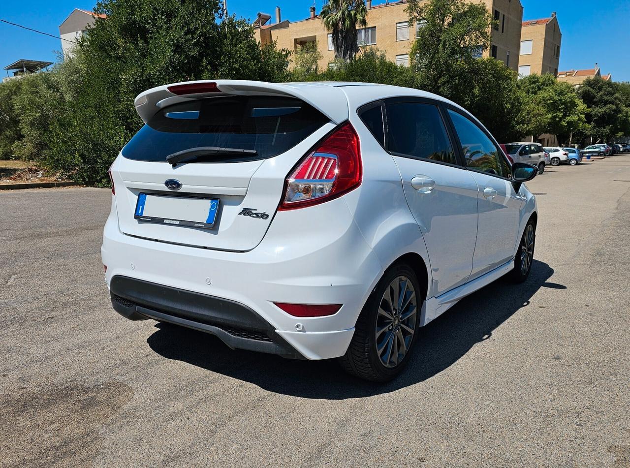 Ford Fiesta 1.5 TDCi 75CV 5 porte ST-Line