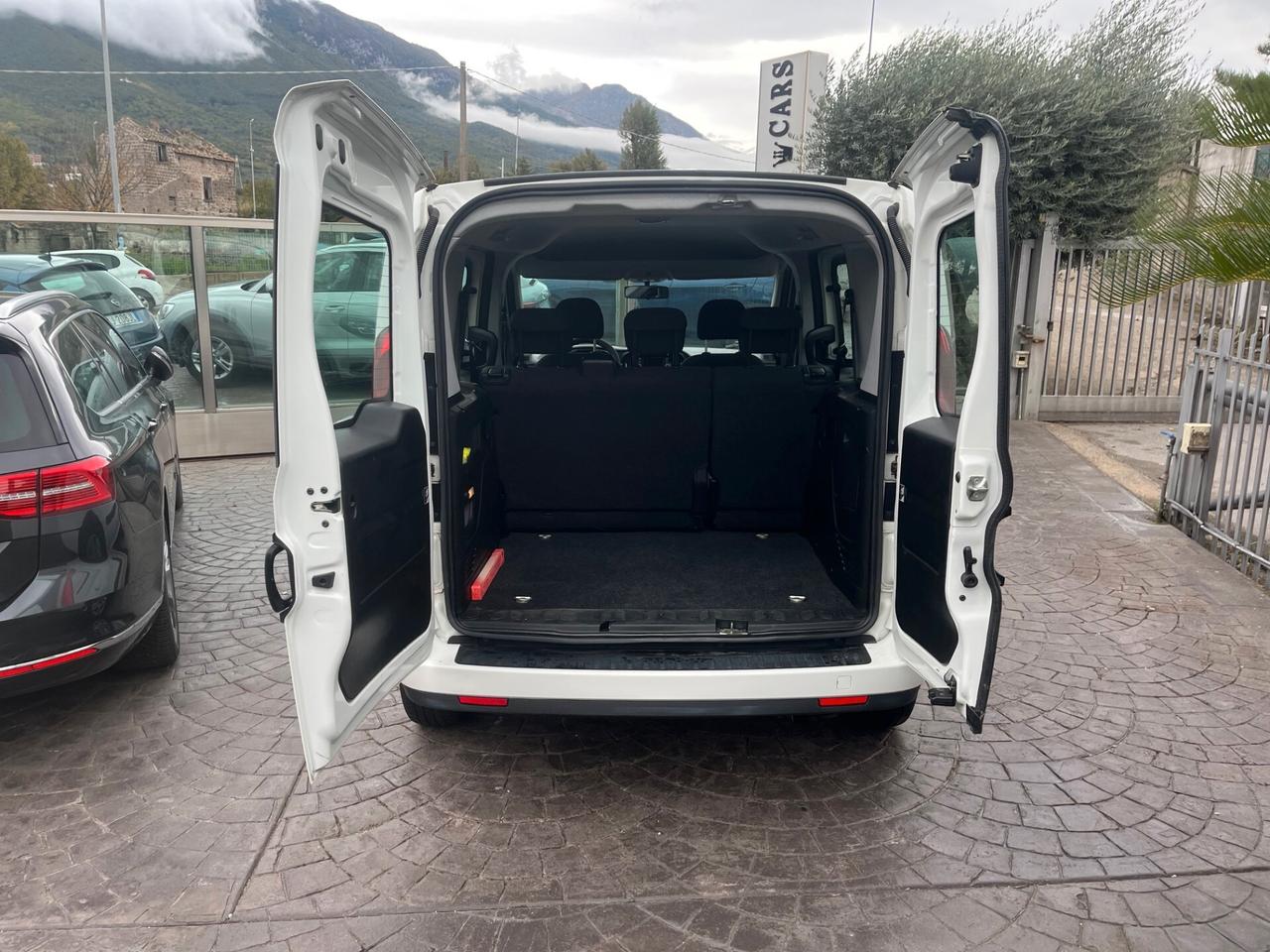 Fiat Doblo Doblò 1.6 MJT 105CV S&S PC Combi N1 LOUNGE