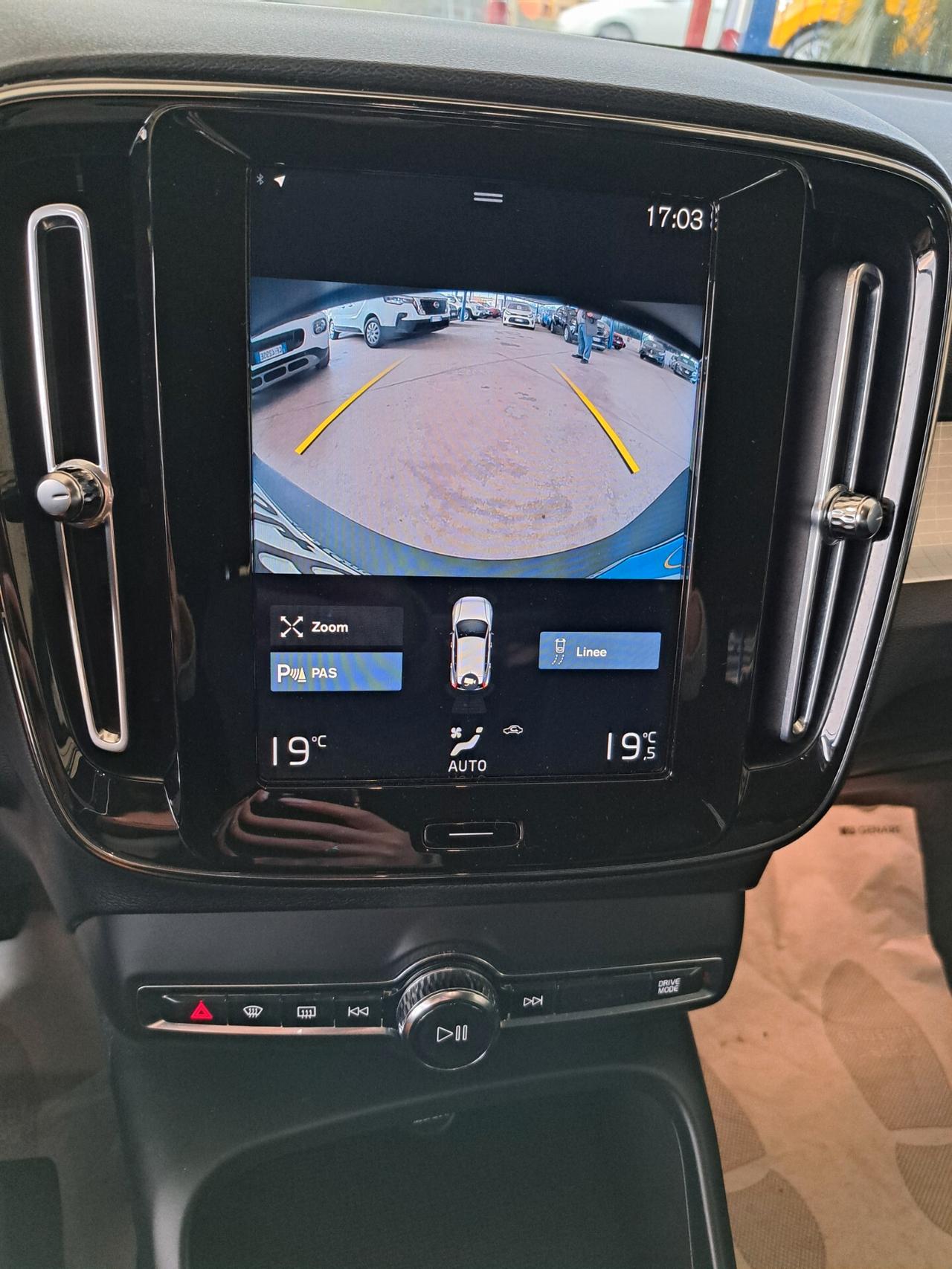 Volvo XC40 T3 Momentum Pro AUTOM.
