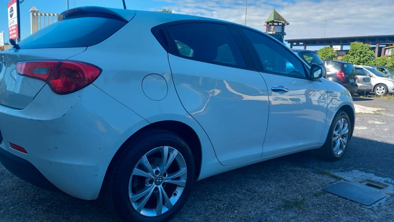 Alfa Romeo Giulietta 1.4 Turbo MultiAir TCT Distinctive