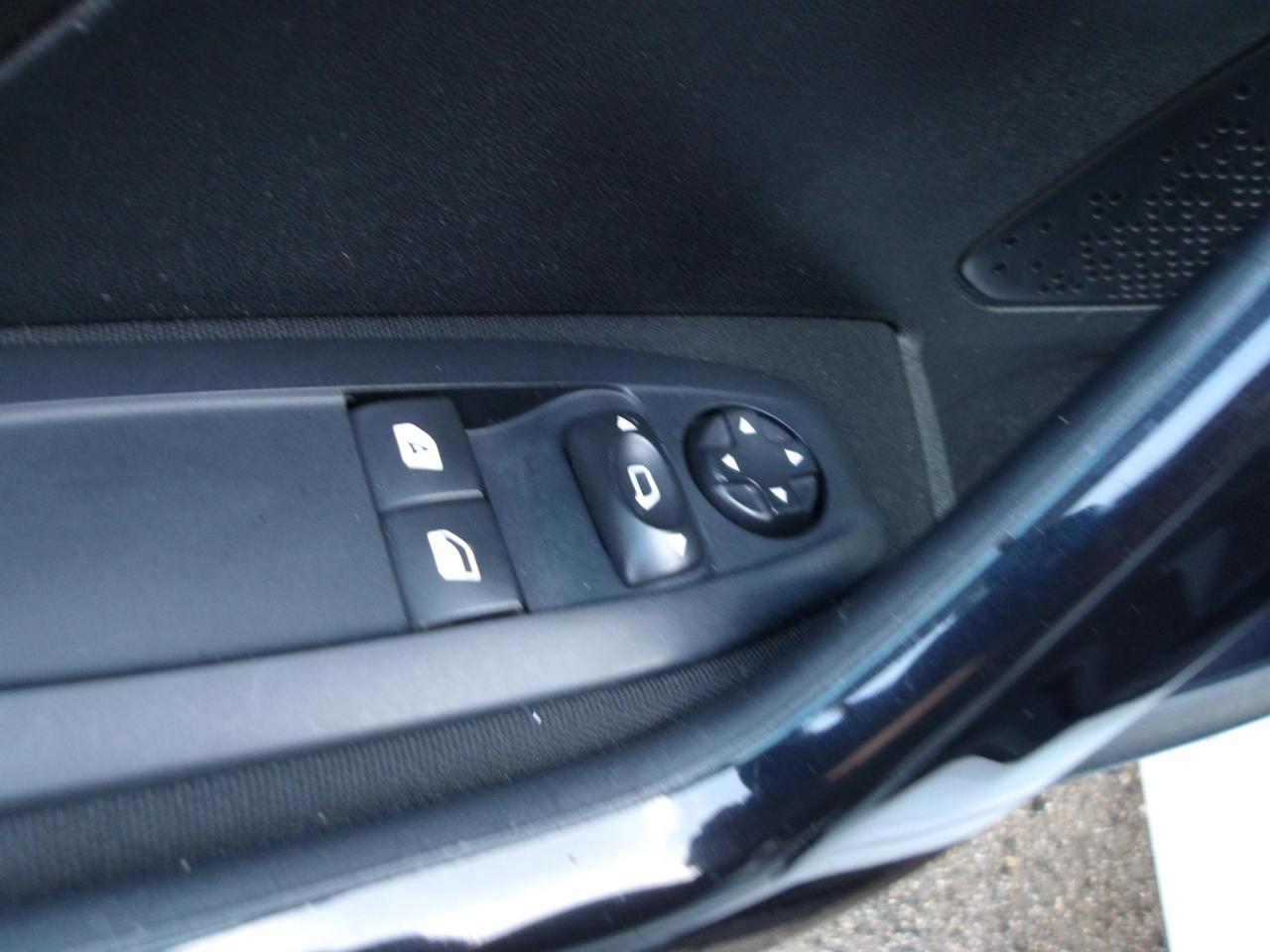 Peugeot 208 5 Porte 208 5p 1.4 hdi 8v Active