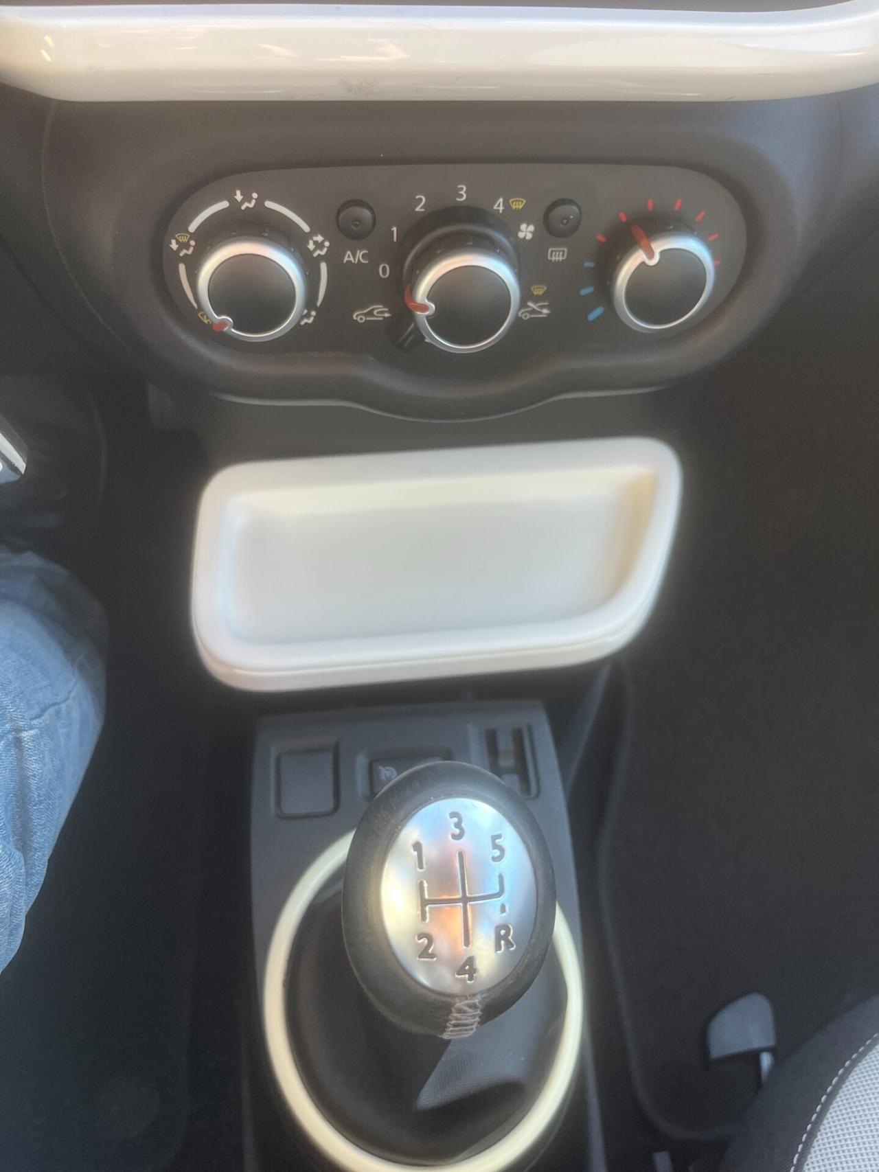 Renault Twingo SCe Stop&Start Lovely2