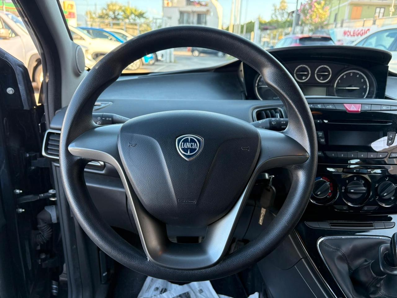 Lancia Ypsilon 1.2 69 CV 5 porte S&S Platinum
