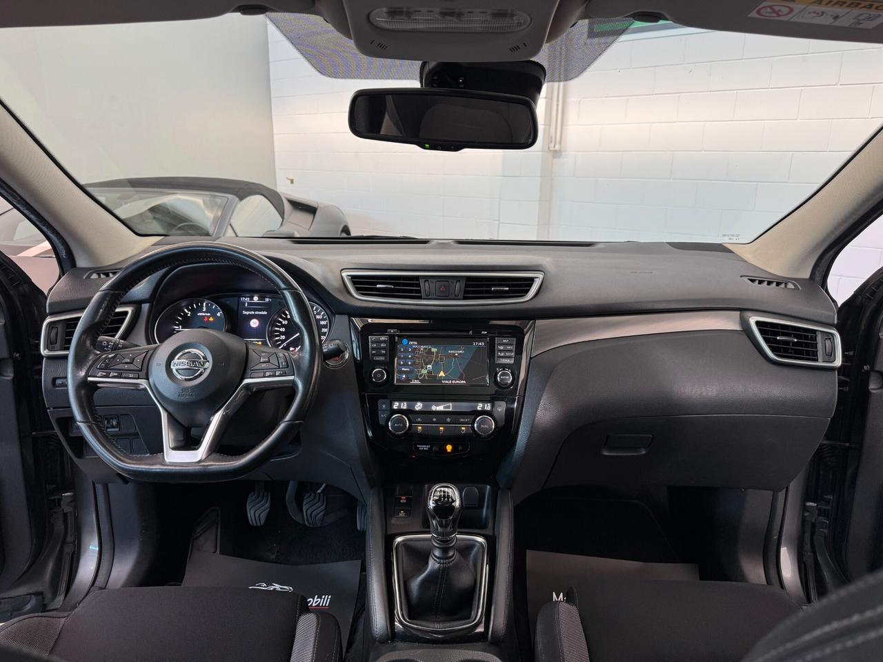 Nissan Qashqai 1.5cc 110cv dci Tetto panoramico OK Neopatentati