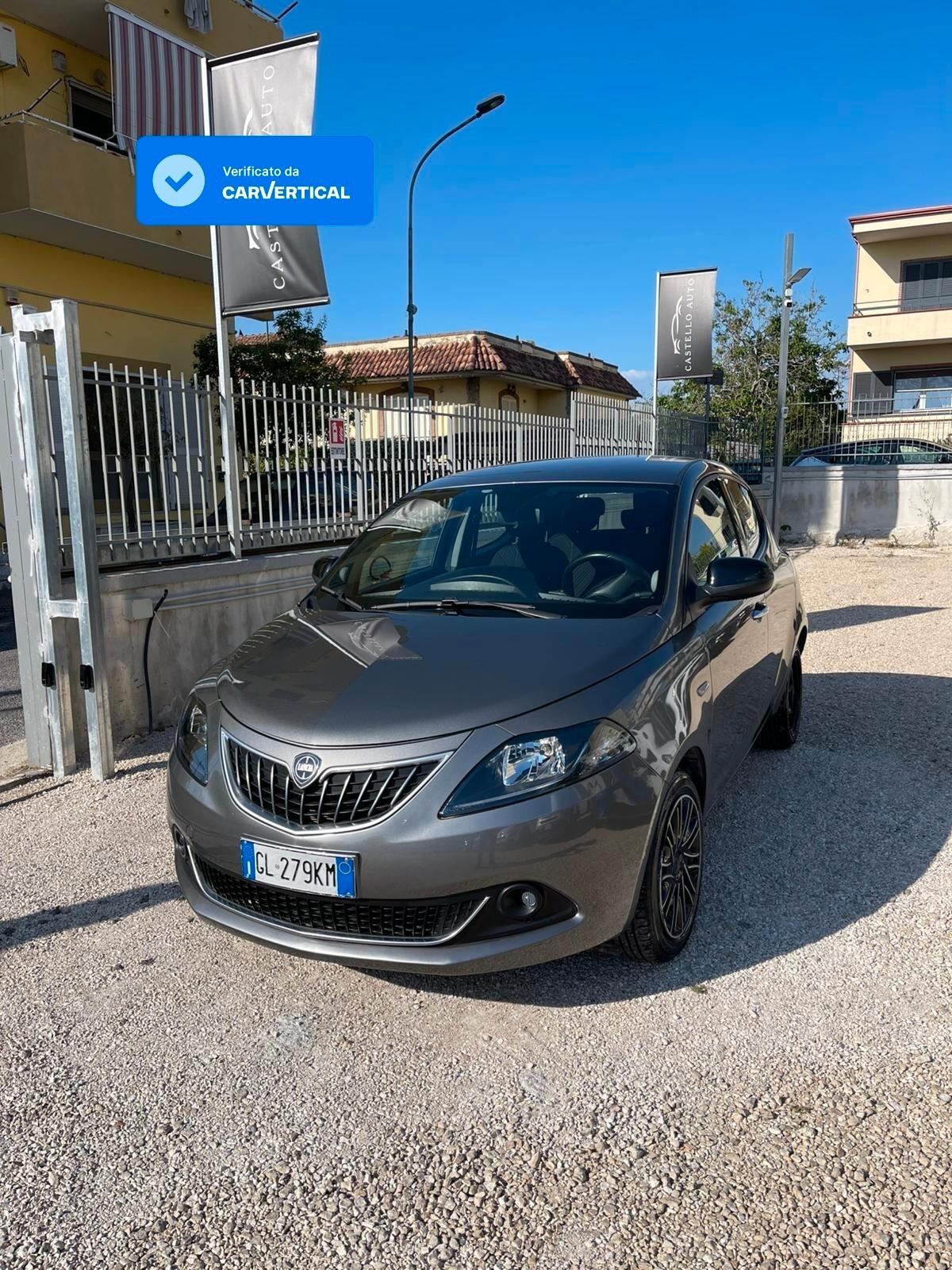 Lancia Ypsilon 1.0 FireFly 5 porte S&S Hybrid Gold Plus