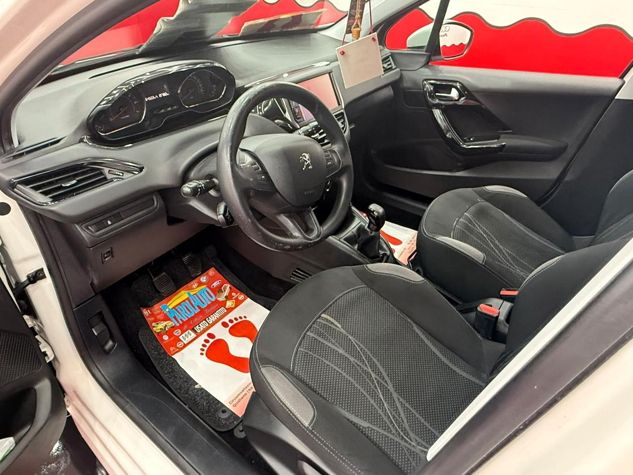 Peugeot 208 1.0 VTi 68cv Puretech - 2013