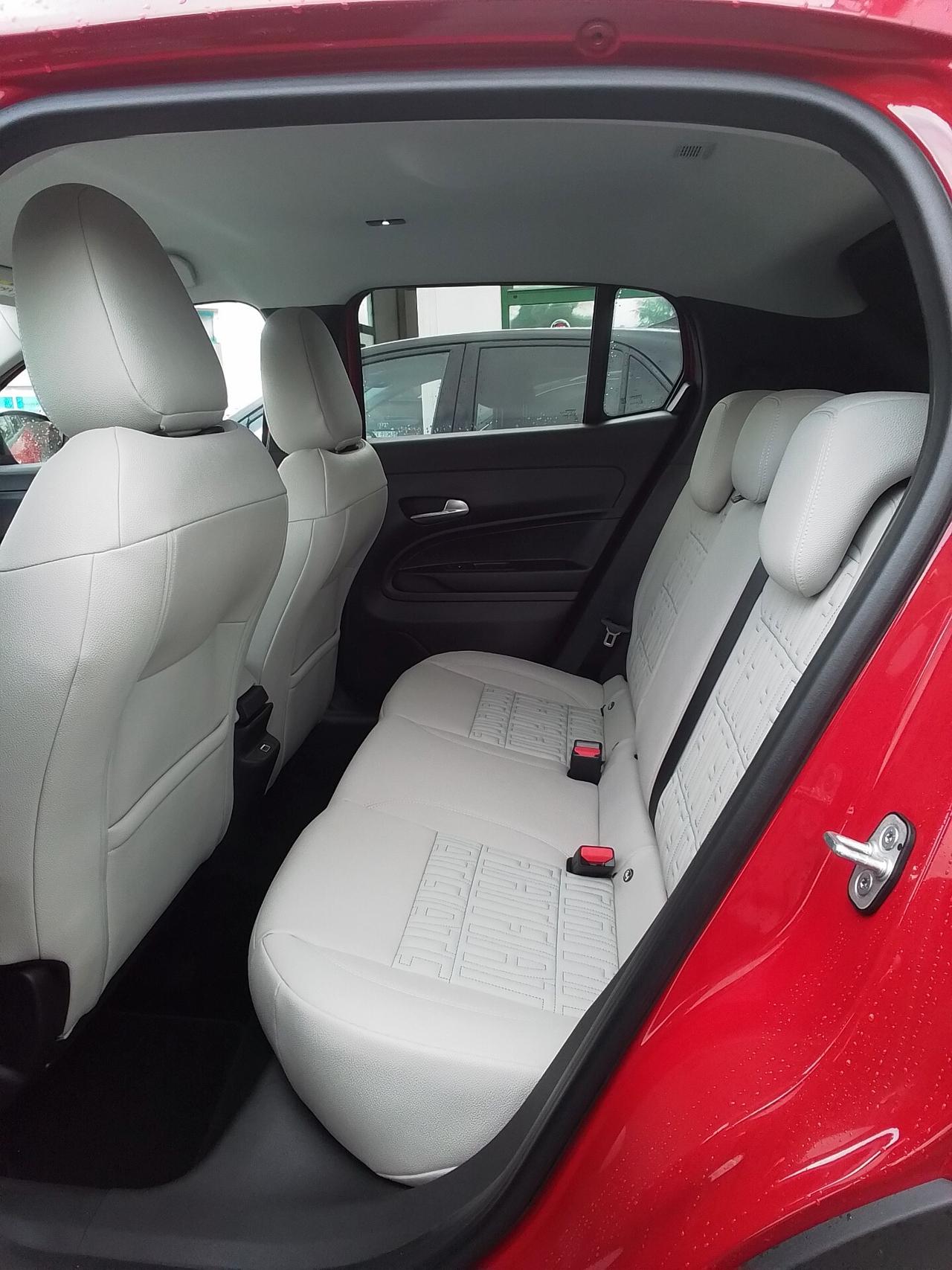 Fiat 600 Hybrid 110 CV DCT MHEV La Prima