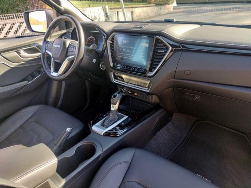 Isuzu D-Max N60 D-Max N60 1.9 Crew Cab FF 4X4 A/T con BullBar, Rollbar e Shutter Lid!!