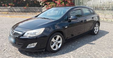 Opel Astra 1.7 CDTI 110CV 5 porte Cosmo berlina