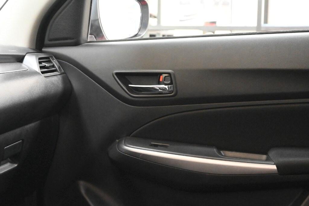 SUZUKI Swift (2017-2024) Swift 1.2 Hybrid Top