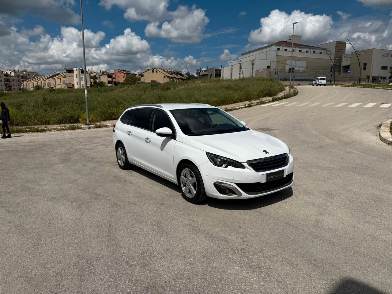 Peugeot 308 BlueHDi 120 S&S SW Allure